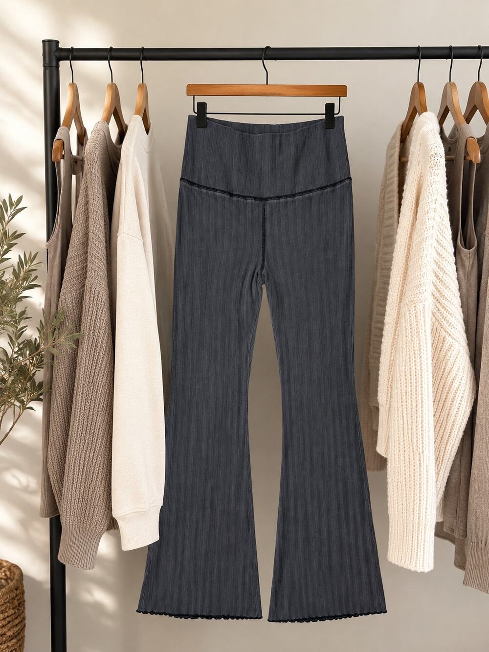 OFFLINE by Aerie Ribbed Flare Yoga Pants Charcoal Gray High Rise Size L